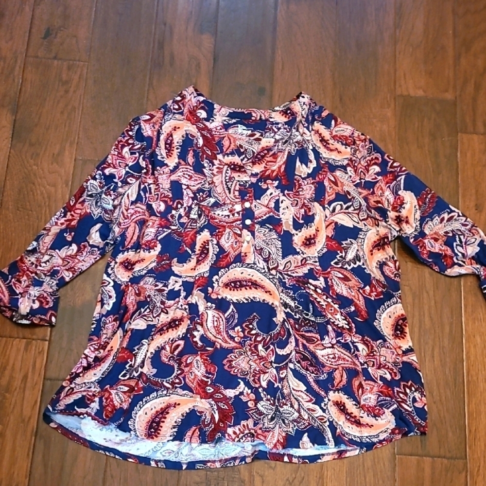 NWT Kim Roger's women's paisley print top in vibrant blue and red size 1X
